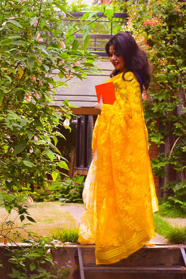 Spring Saree photoshoot in Regent's park | Saree photoshoot, Saree poses,  Photography poses women