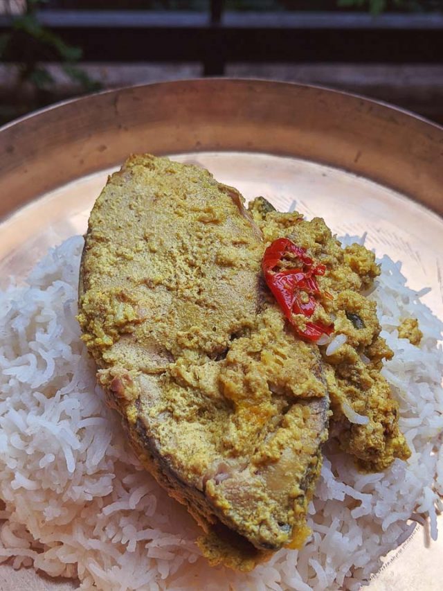 An Extraordinary Sorshe Ilish Bhapa Recipe: the Signature Dish of ...